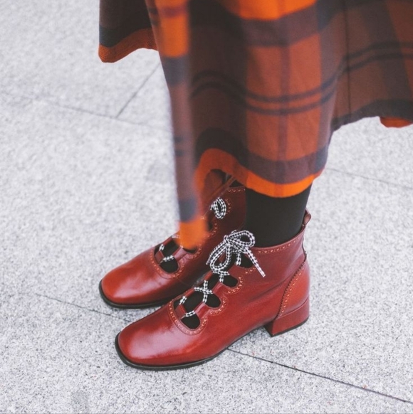 Naguisa Elur Ankle Boots - Picture 3 of 11